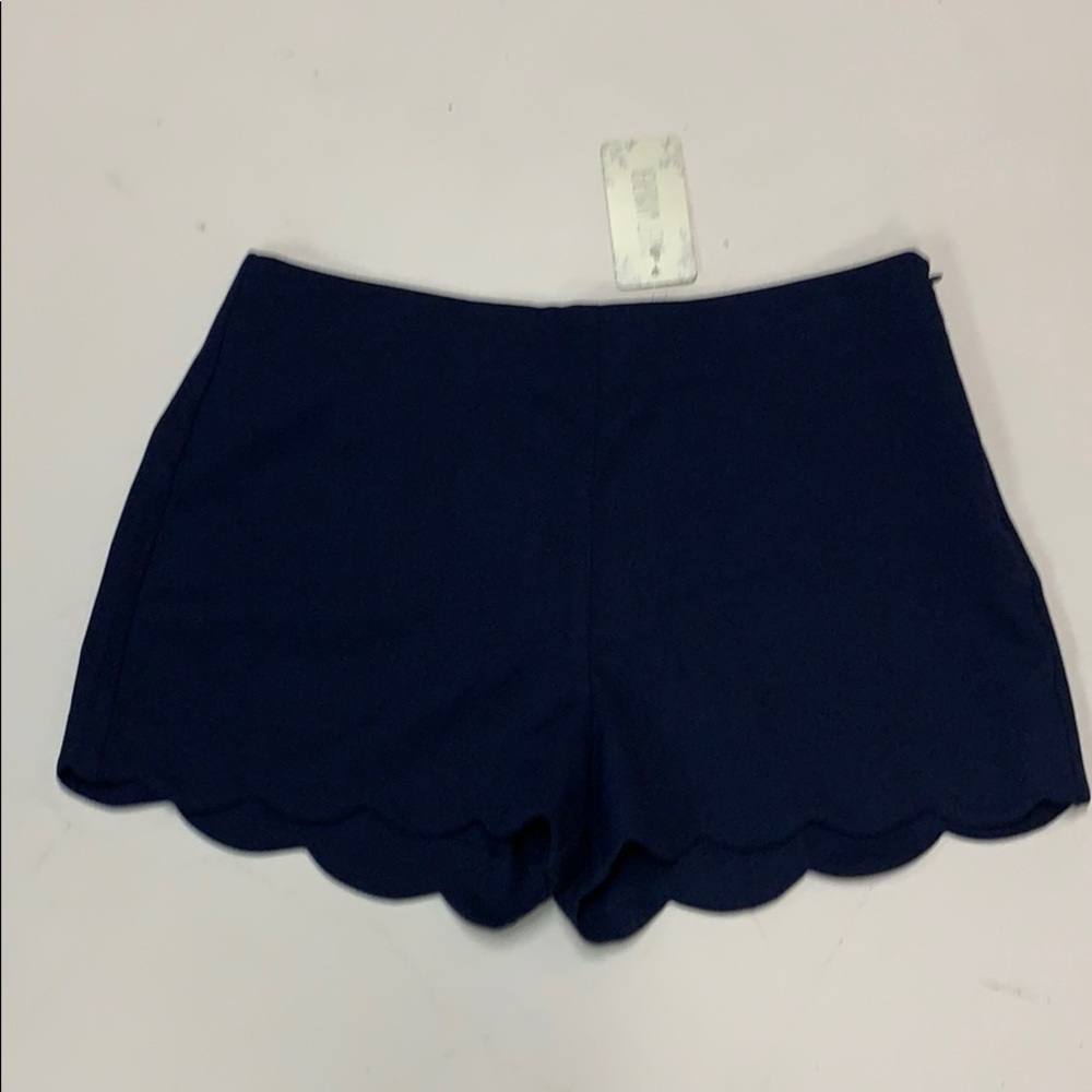 Sweet Wanderer scallop hem shorts Navy Large NWT